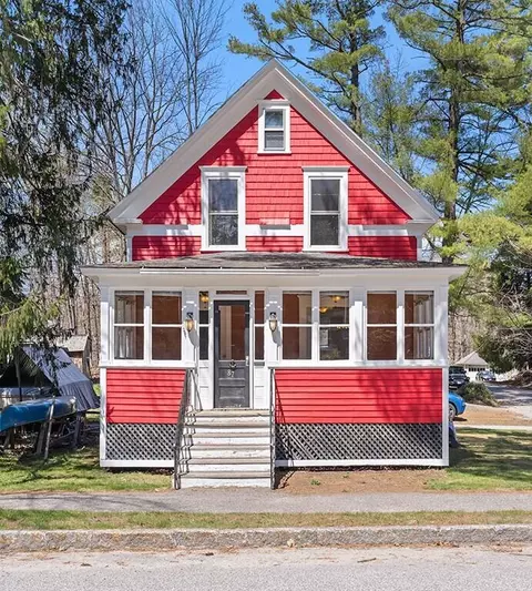 87 Shepley St, Auburn, ME 04210