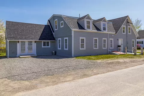 27 Wilson St, Eastport, ME 04631