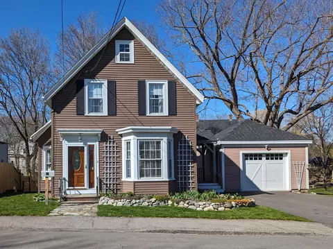 41 Granite St, Rockland, ME 04841