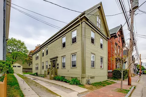 110 Winter St #3, Portland, ME 04102