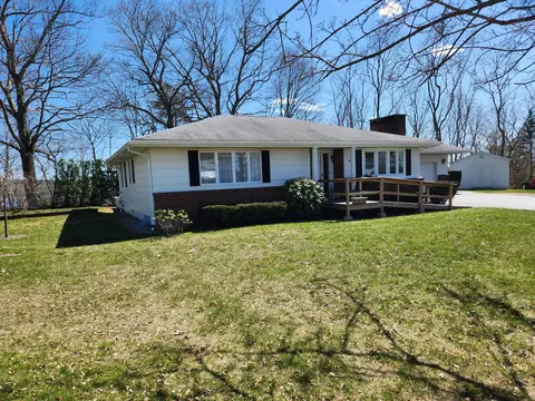 15 Scribner Cir, Lewiston, ME 04240