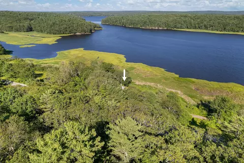 674 Main Rd, Phippsburg, ME 04562