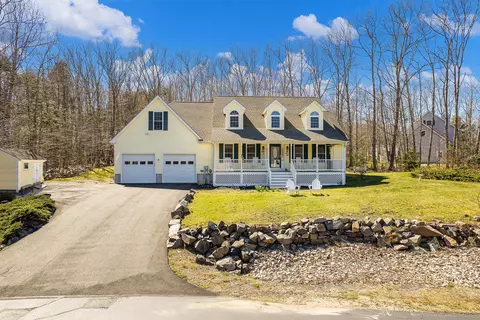 5 Evelyn Dr, York, ME 03909