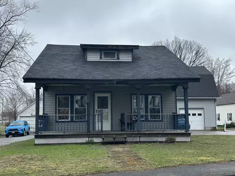 36 Highland Ave, Dixfield, ME 04224