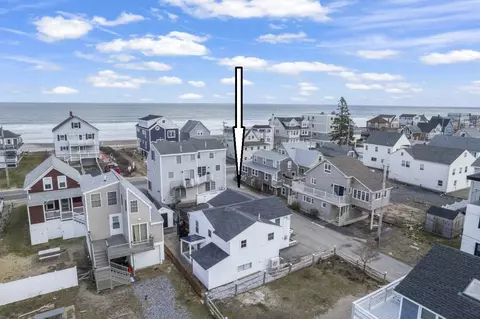 5 Walker St, Wells, ME 04090