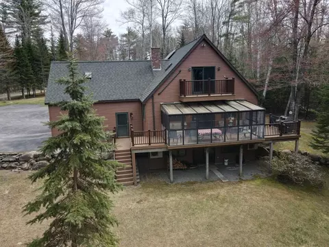 38 Presley Ln, Newport, ME 04953
