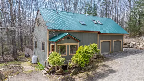 401 Bluff Rd, Northport, ME 04849