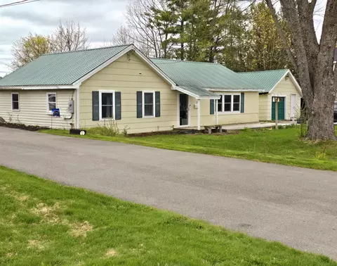 17 Beacon St, Brewer, ME 04412