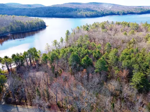 60 Lower Oak Point Rd, Winterport, ME 04496