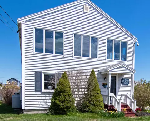 42 Pleasant Cir, Wells, ME 04090