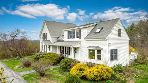 178 Spiller Hill Rd, Raymond, ME 04071