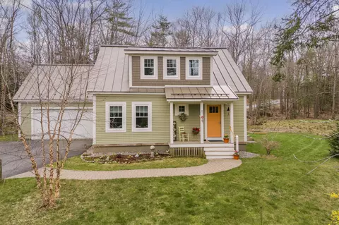 9 Intervale Rd, Freeport, ME 04032