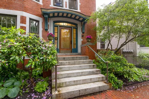 126 Neal St #1, Portland, ME 04102