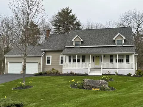 16 Chickadee Dr, York, ME 03909