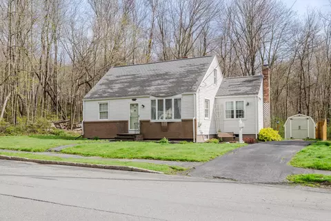 335 Sherwood St, Portland, ME 04103
