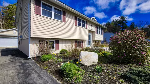 21 Sanford Ave, Old Town, ME 04468
