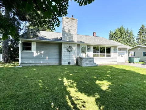 30 Pinkham Ave, Fort Kent, ME 04743