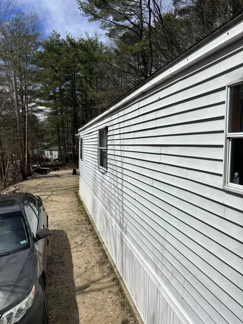 35 Kennebec Dr, Lebanon, ME 04027