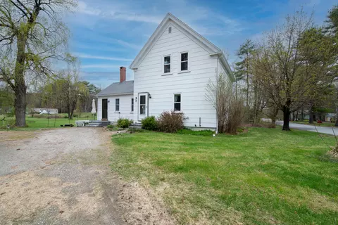 83 Gayton Rd, Lewiston, ME 04240