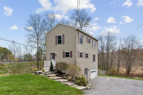 163 Middle Rd, Cumberland, ME 04021