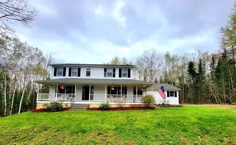 1071 Sunset Ave, Glenburn, ME 04401