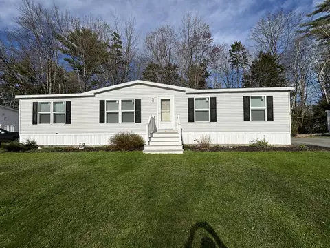 22 Larry Dr, Lisbon, ME 04250