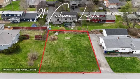 21 Ventura St, Lewiston, ME 04240