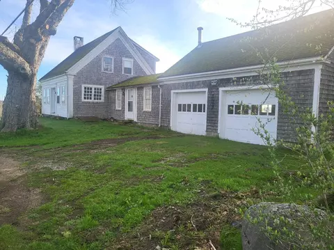 102 Hathorne Point Rd, Cushing, ME 04563