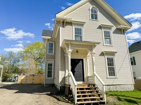 100 4th St, Bangor, ME 04401