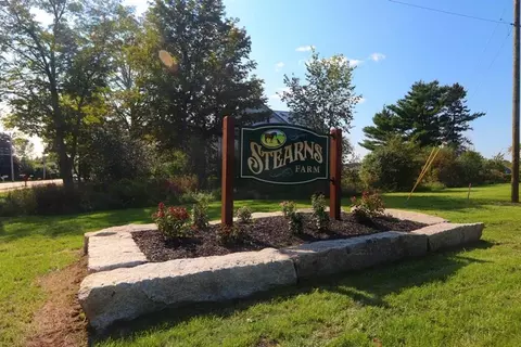 38 Stearns Farm Rd, Hampden, ME 04444