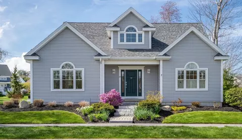 25 Waldron Dr, Scarborough, ME 04074