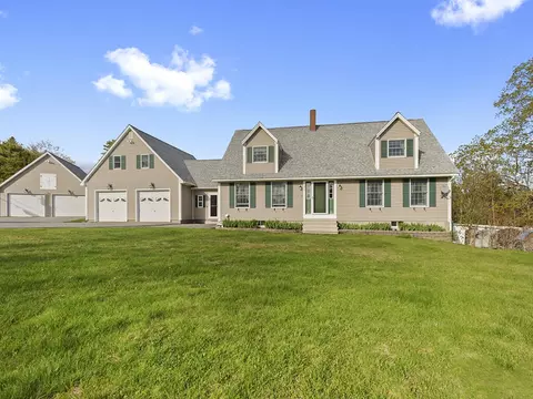 220 Oak Pond Rd, Skowhegan, ME 04976