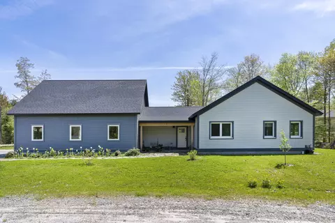 1 Little Bird Ln, Brunswick, ME 04011