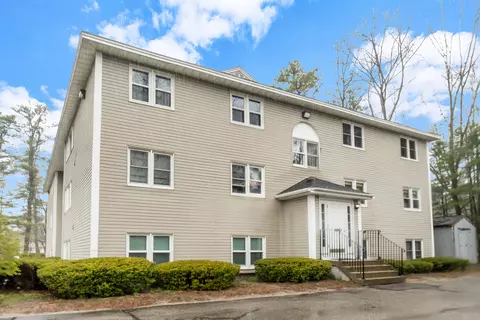 2 Ryefield Dr #15, Old Orchard Beach, ME 04064