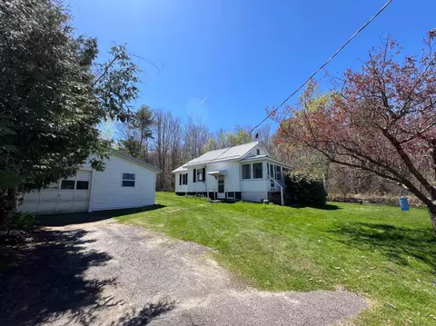 15 Firehouse Rd, Chebeague Island, ME 04017