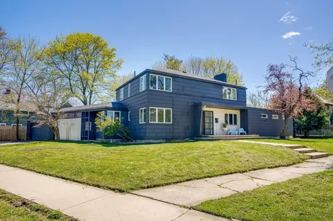 4 Kenwood St, Portland, ME 04102