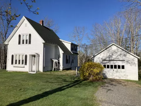 455 Point Rd, Hancock, ME 04640