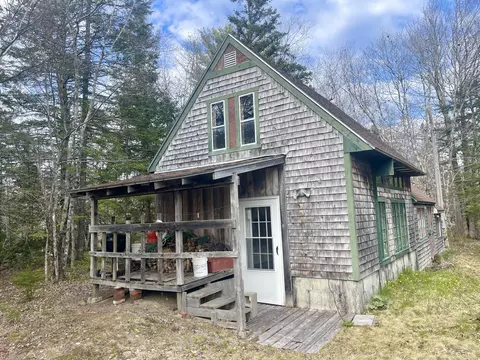 12 Us Route 1, Pembroke, ME 04666