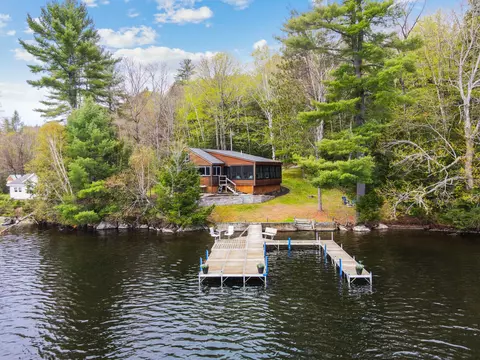 16 Tabert Ln, Belgrade, ME 04917