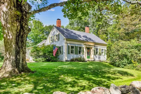 102 Linscott Rd, Jefferson, ME 04348
