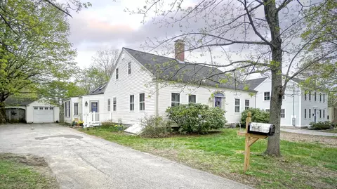 79 South St, Gorham, ME 04038