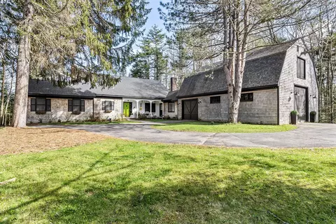 160 Flying Point Rd, Freeport, ME 04032