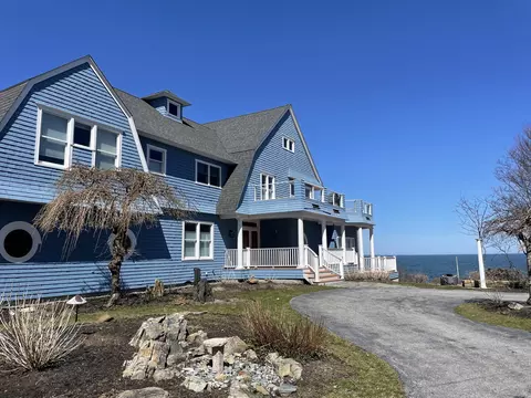 9 Pebble Cove Rd, York, ME 03902