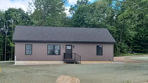5 Jordan Ln, Monmouth, ME 04259