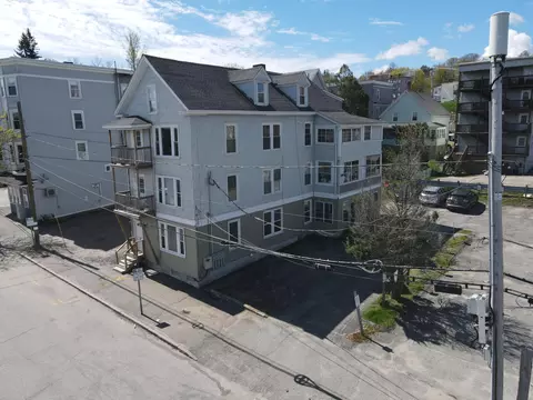 21 Third St, Auburn, ME 04210