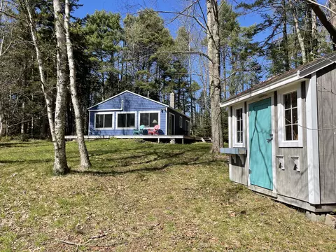 83 Brickyard Cove Rd, Harpswell, ME 04079