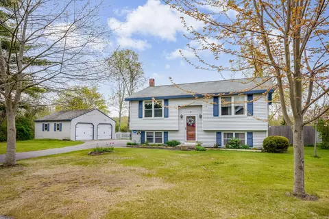 17 Herbert Dr, Scarborough, ME 04074