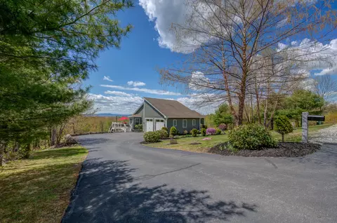 79 Tarkiln Hill Rd, Raymond, ME 04071