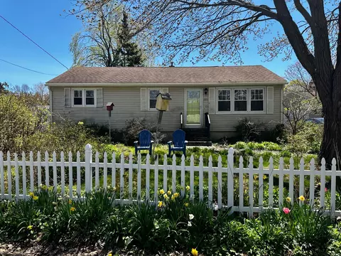 220 Alfred St, South Portland, ME 04106