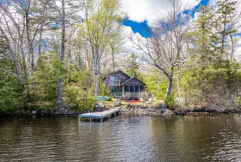 99 Richards Rd, Lincolnville, ME 04849